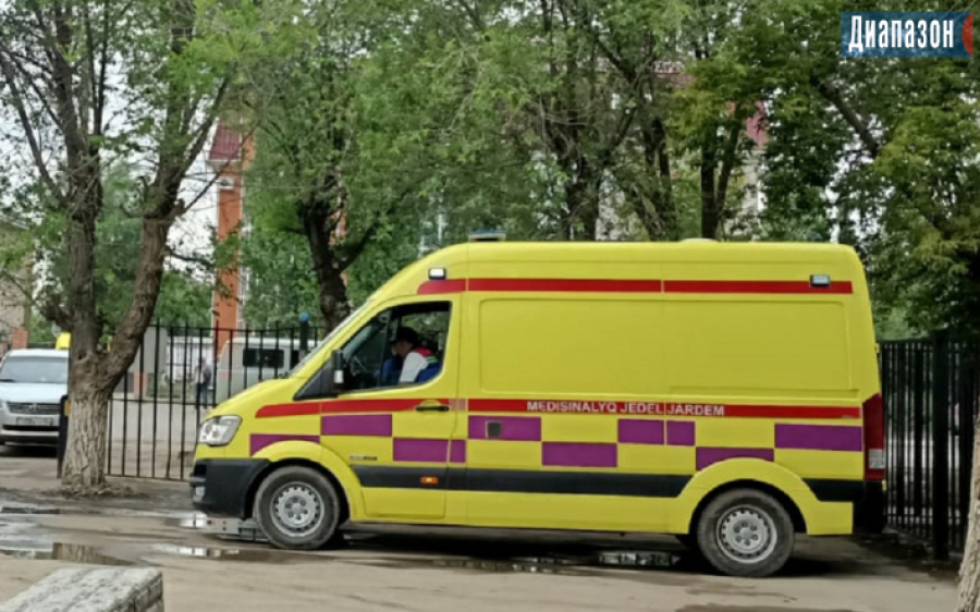 Работники получили ожоги из-за газа на шахте в Хромтау