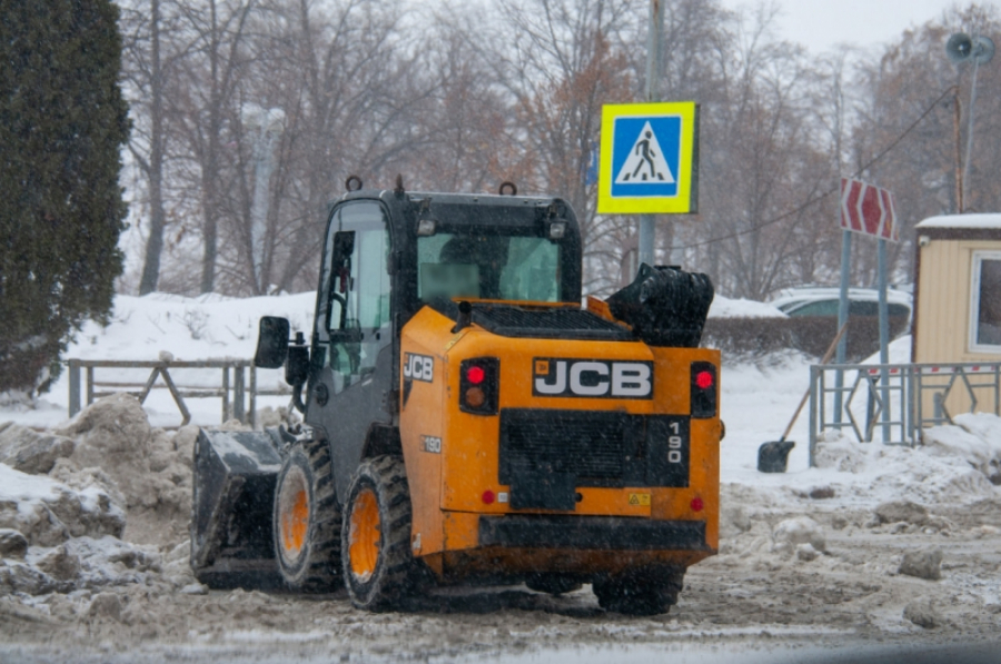 Дорожные службы Рязанской области работают круглосуточно из-за снежных заносов