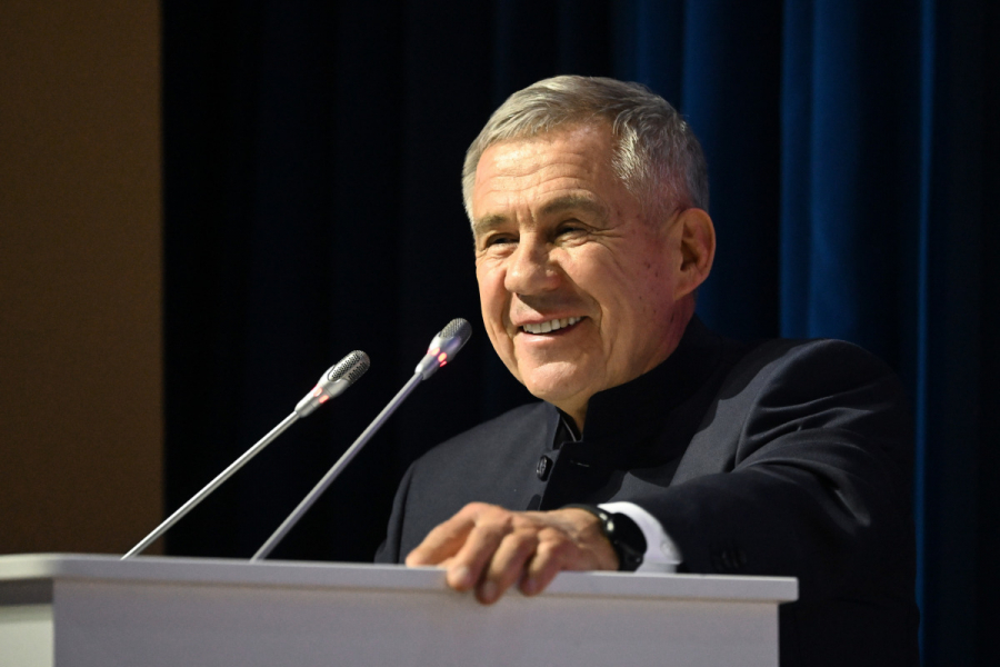 Рустаму Минниханову вручили театральную премию &laquo;Золотая маска&raquo;