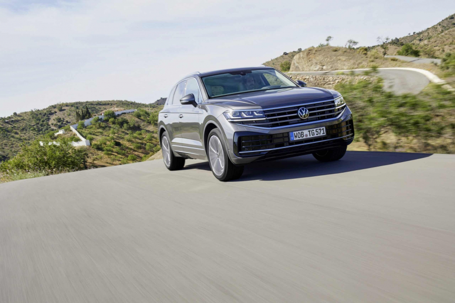 Volkswagen представил в Казахстане новый Touareg