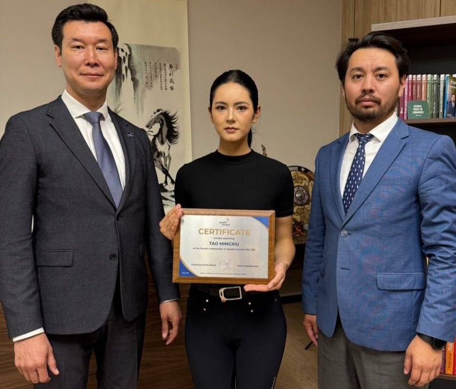 Популярный китайский блогер стала Послом туризма Казахстана