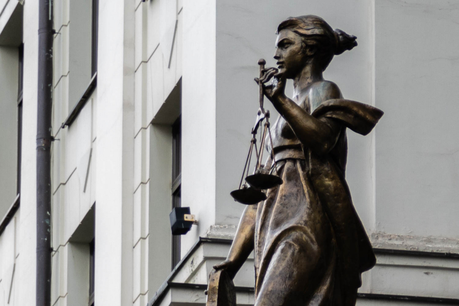 &laquo;Ъ&raquo;: Генпрокуратура требует изъять недвижимость у нижегородского судьи Фомина