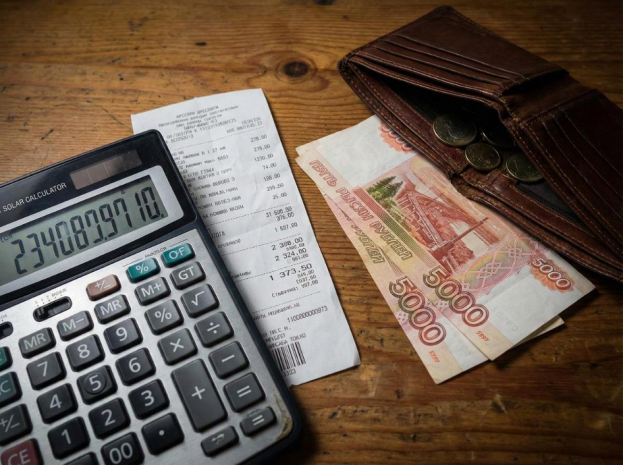 &laquo;Пенсия по старым правилам&raquo;: россияне могут получить выплаты за 4-9 лет до официального возраста &mdash; как это работает