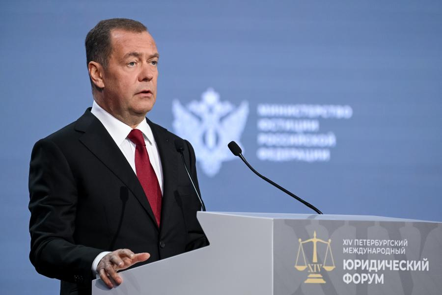 Экономика после СВО. Что Медведев пообещал бизнесу