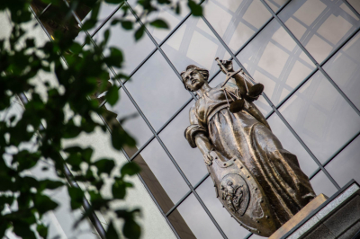 Екатеринбуржец женился на матери 3-х детей с сайта знакомств и ушел на СВО