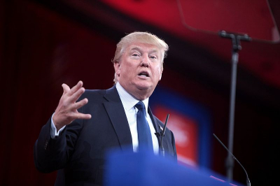 Reuters: Фратцшер назвал угрозу Трампа пошлинами признаком слабости Европы