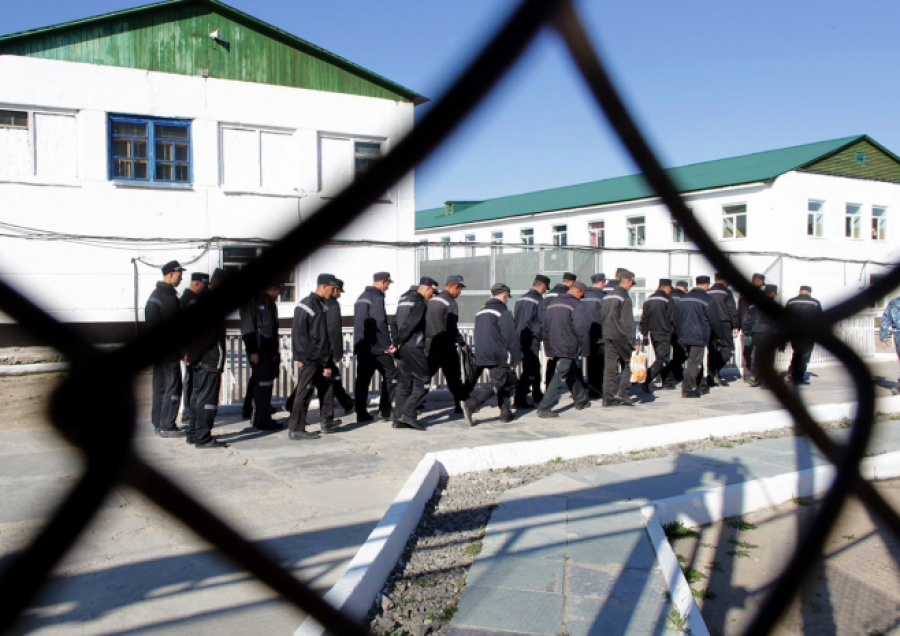 Почти в миллион тенге обходится содержание одного осужденного в ЗКО