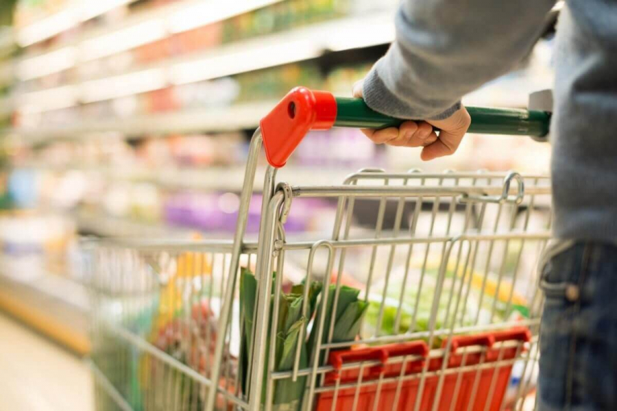 Цены на важные продукты впервые снизились с 2016 года в Казахстане