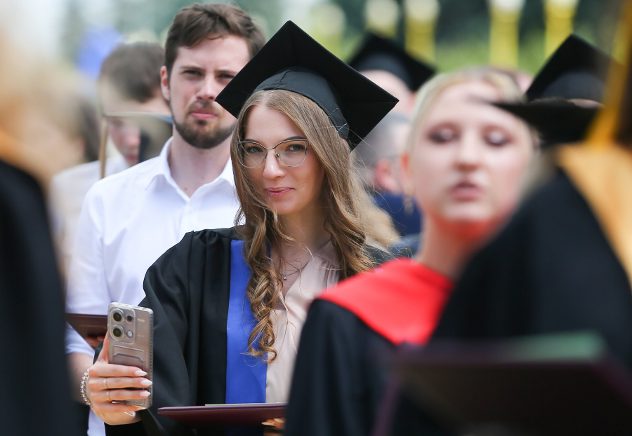 Макуренков заявил, что рынок труда пока не готов к практике студентов