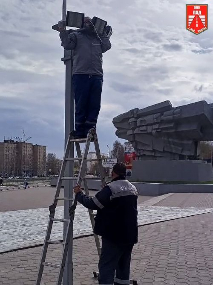 Да будет свет: в Челнах начали проверку уличных фонарей в парках и на бульварах