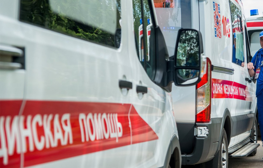 В Приморье автобус вылетел на встречную полосу, погибла женщина