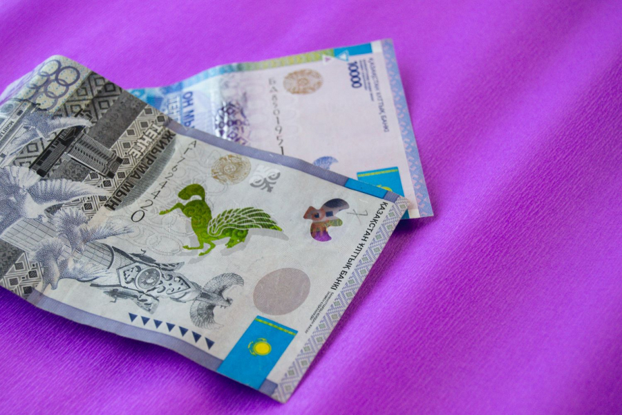 Средневзвешенный курс доллара на бирже составил 501,31 тенге