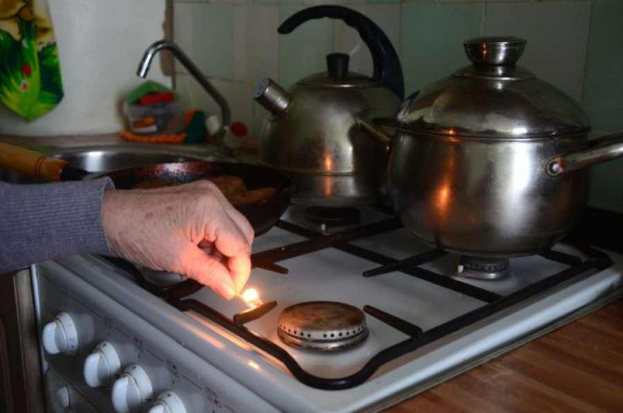 Взрывоопасная соседка: в Татарстане пенсионерка год живет без газа