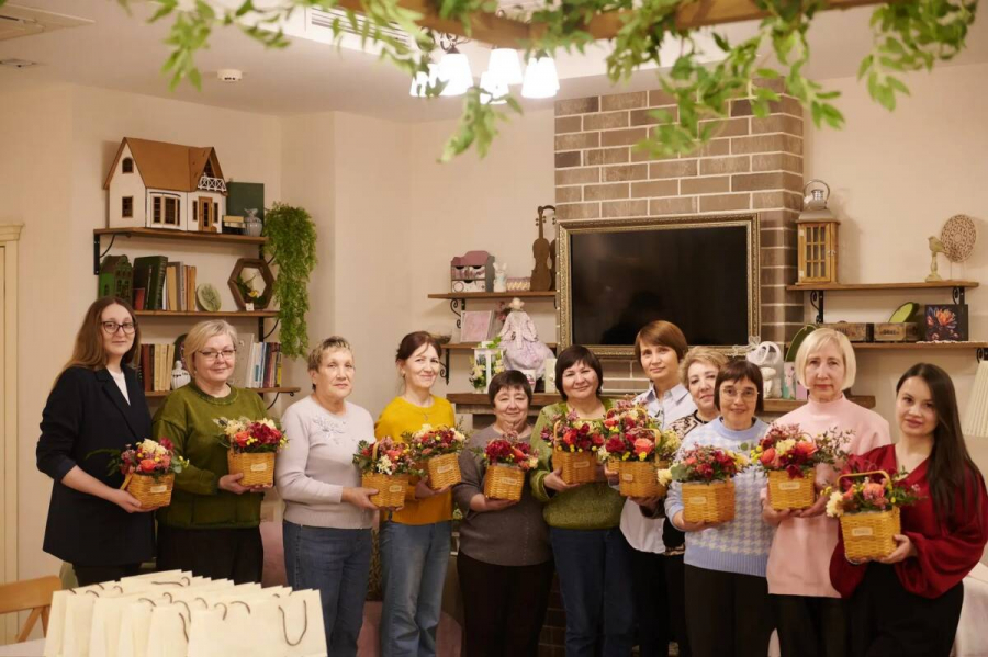 В Татарстане организовали обучение флористике для мам погибших участников СВО