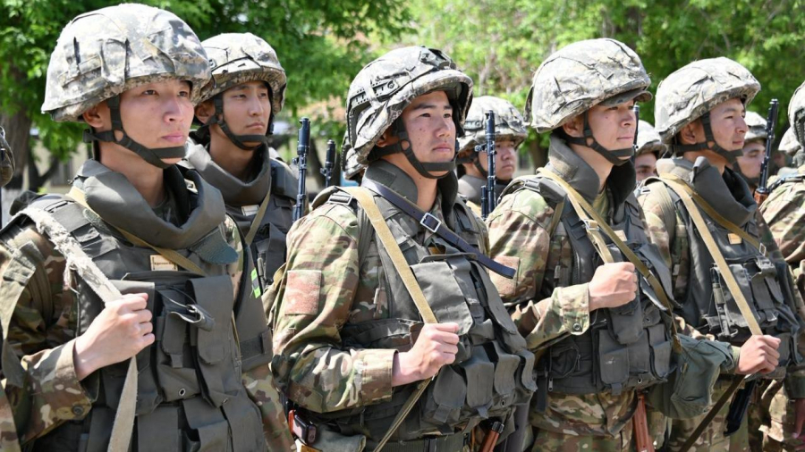 В Карагандинском гарнизоне стартовал набор на службу резервистов