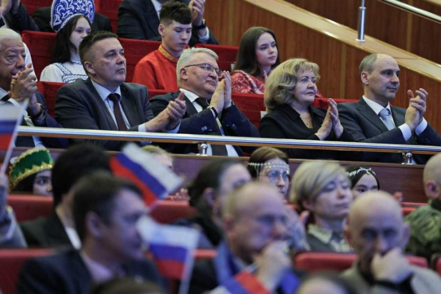 Свердловские VIP и волонтеры отпраздновали 12-летие &laquo;крымской весны&raquo;