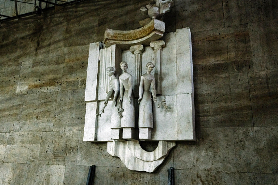 Рельефные панно из зала Сары Садыковой сохранят: &laquo;Ценность не вызывает сомнений&raquo;