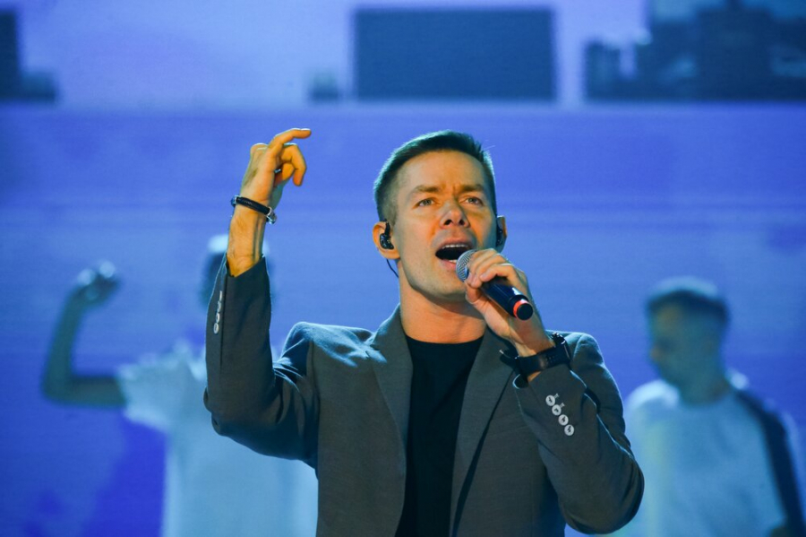 Муж 31-летней возлюбленной Стаса Пьехи обвинил артиста в разрушении семьи