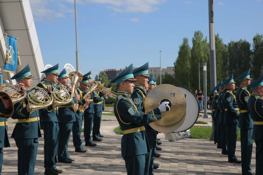 Плац-концерт впервые провели в Астане