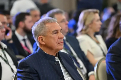 Минниханов поучаствовал в сессии на &laquo;Иннопром. Центральная Азия&raquo;