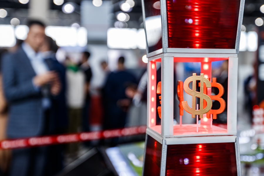 FT: Канадский миллиардер может выкупить четверть акций The Economist Group у&nbsp;семейства Ротшильдов