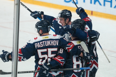 &laquo;Нефтехимик&raquo; выиграл у&nbsp;&laquo;Спартака&raquo; и&nbsp;прервал 4-матчевую серию поражений