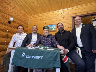 На&nbsp;105-м году скончался ветеран ВОВ и&nbsp;отец народного артиста РТ&nbsp;Габдельфата Сафина. При жизни он&nbsp;встречался с&nbsp;Мусой Джалилем