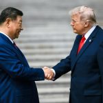 Трамп нарушил протокол ради Си Цзиньпина: самолеты, салют и красная дорожка — как США встретили лидера КНР
