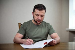 Зеленский утвердил новые удары вглубь России: что известно о планах Киева на октябрь