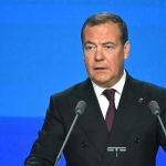Медведев: Украина должна стать нейтральной и неядерной