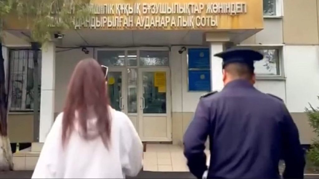 27-летняя талдыкорганка оказалась в суде после прямого эфира в TikTok