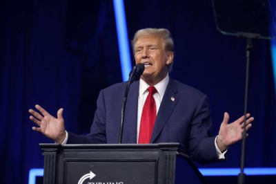 Обозреватель Вайнер: по США распространяются слухи о нервном срыве Трампа